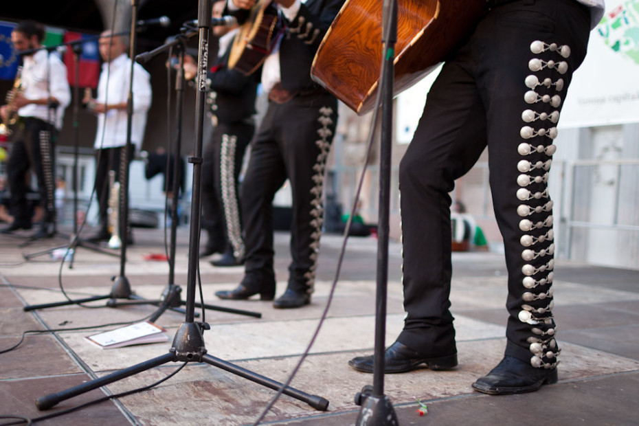 MARIACHI LA PLAZA