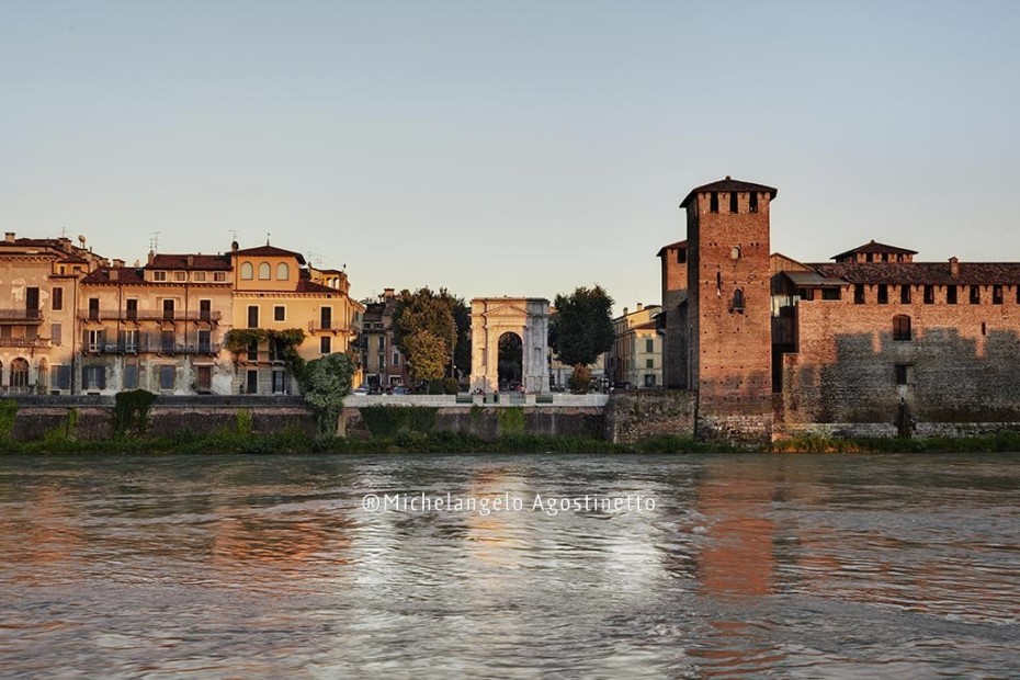 Monuments and photography Technology